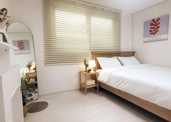 Apartment 홍대 # H101 Seoul